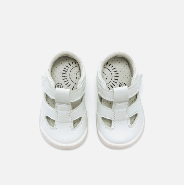 Sandálias Barefoot Free Baby Brancas – MTNG